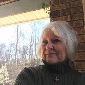 Meet your Posher, Laura lee